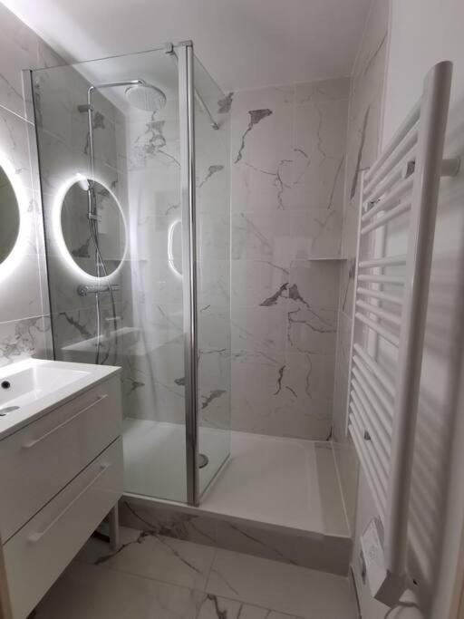 Cabourg Cosy, Appartement Refait A Neuf, 5 Min A Pied De La Mer Exteriör bild