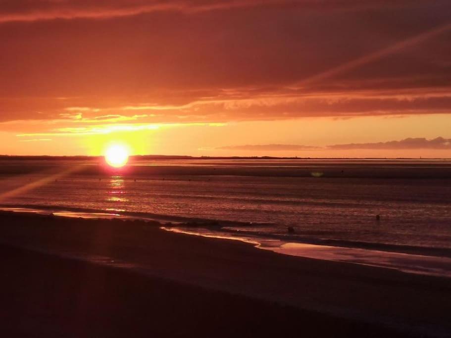 Cabourg Cosy, Appartement Refait A Neuf, 5 Min A Pied De La Mer Exteriör bild
